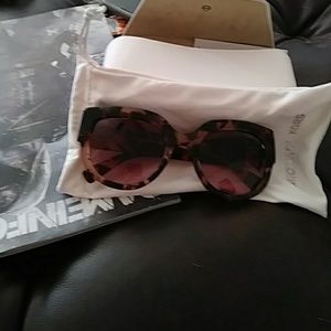 Sun glasses